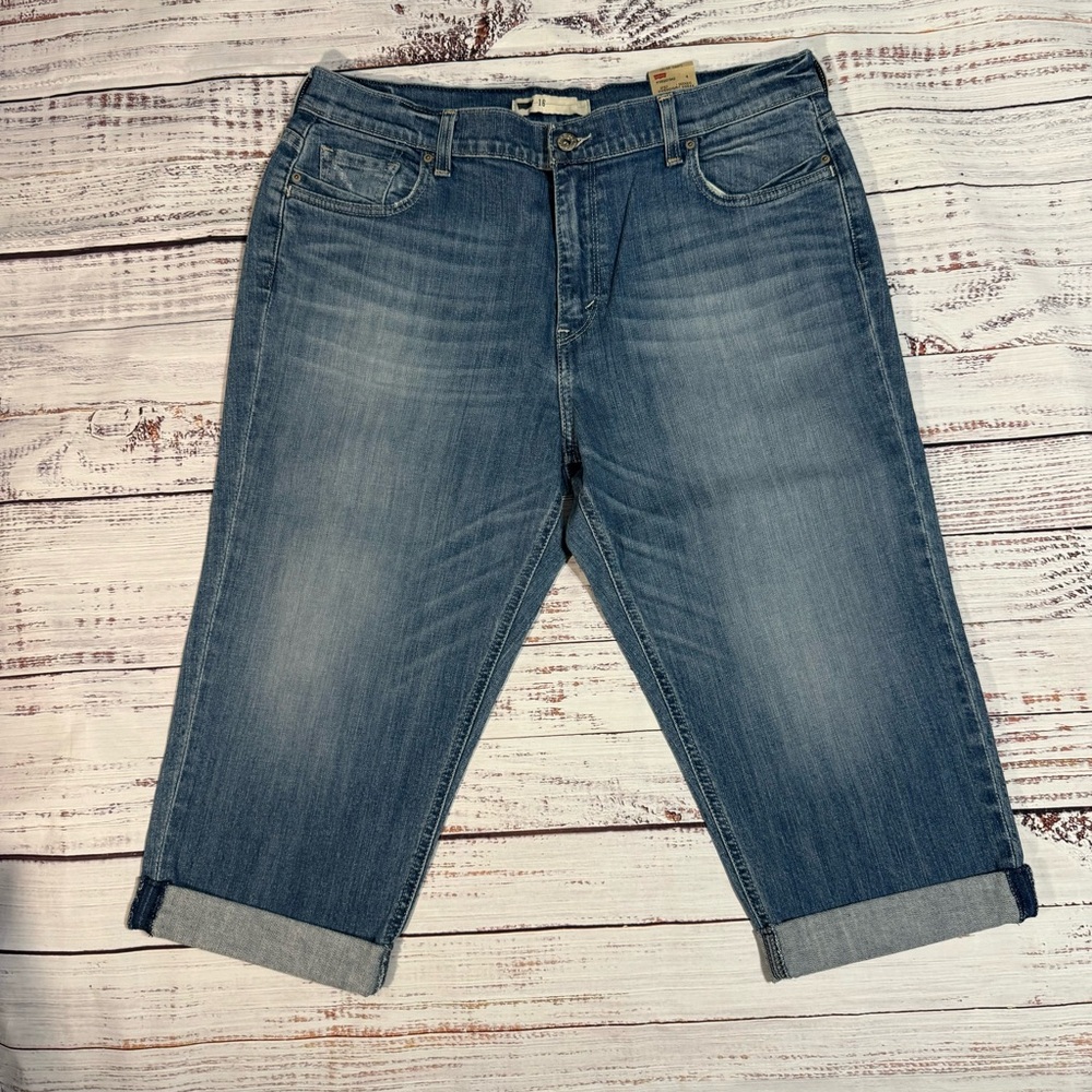 NWT Levi's 515 Denim Capri Jeans